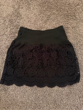 Crotchet lace mini skort